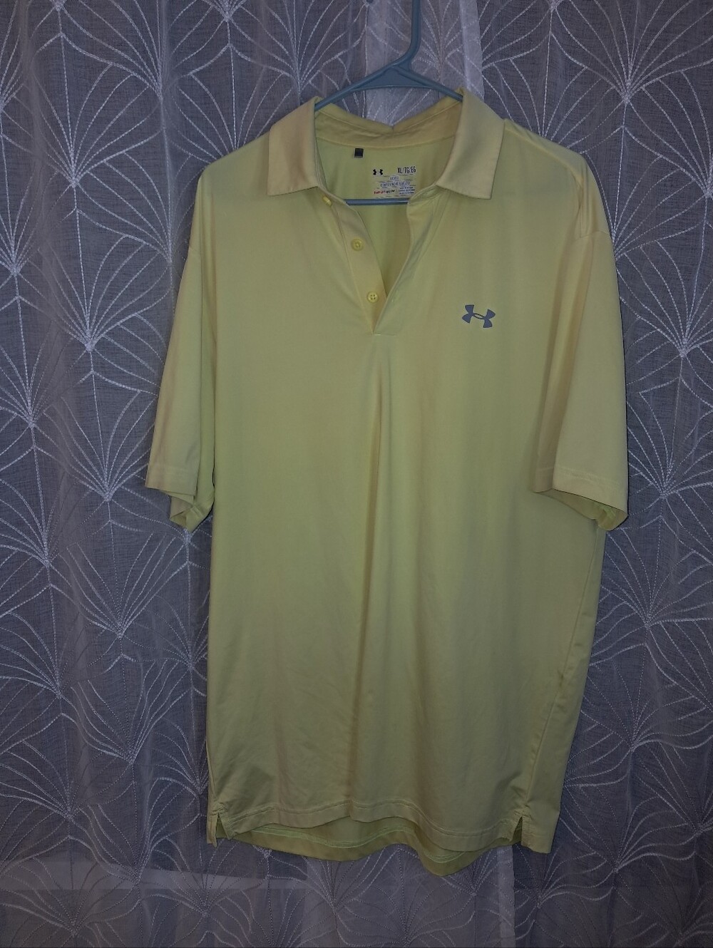 Under Armour brand Mens size xl polo top